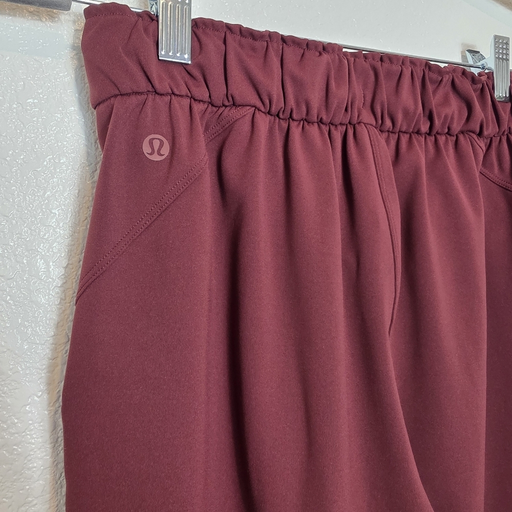 Lululemon Stretch High-Rise Jogger Pants In Red Merlot Sz 4 - Picture 9 of 10